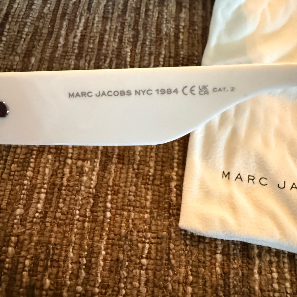 Marc Jacob’s sunglasses - Picture 6 of 7